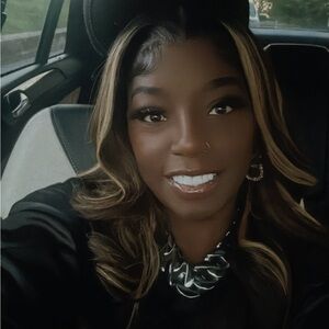 Meet your Posher, Keosha